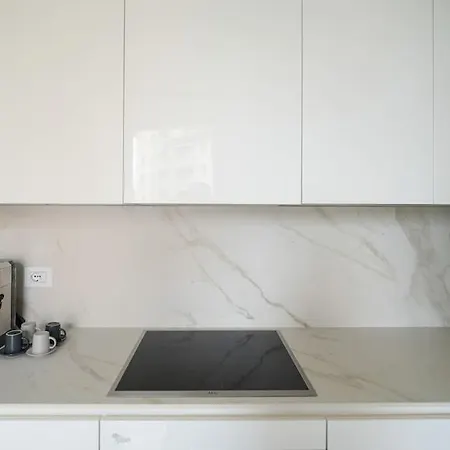 아파트 Isola 10 *