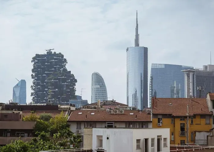 Isola 10 Milán